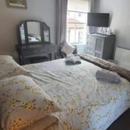 The Royal George Staithes Bed & Breakfast Екстериор снимка