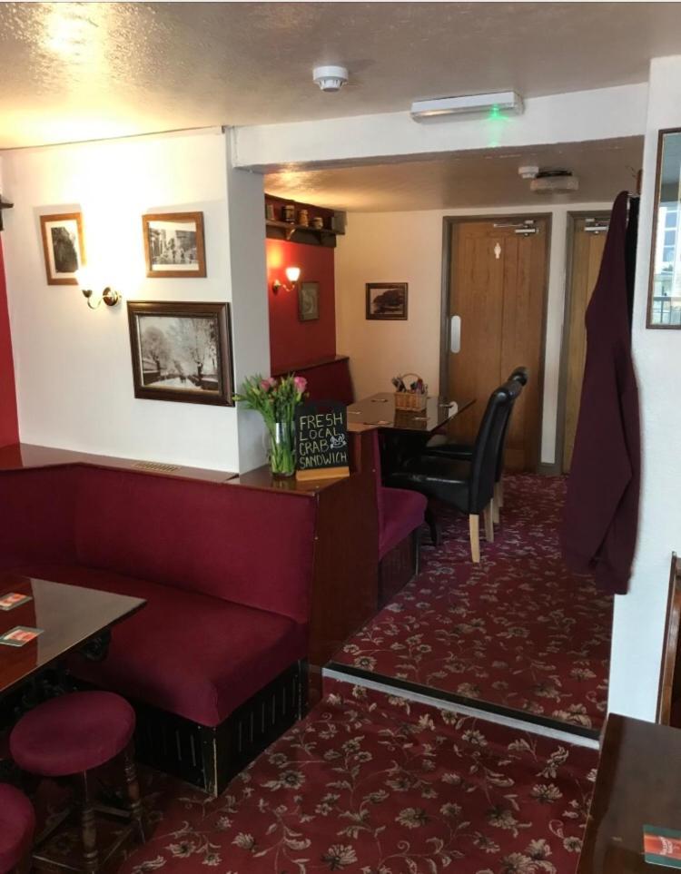 The Royal George Staithes Bed & Breakfast Екстериор снимка